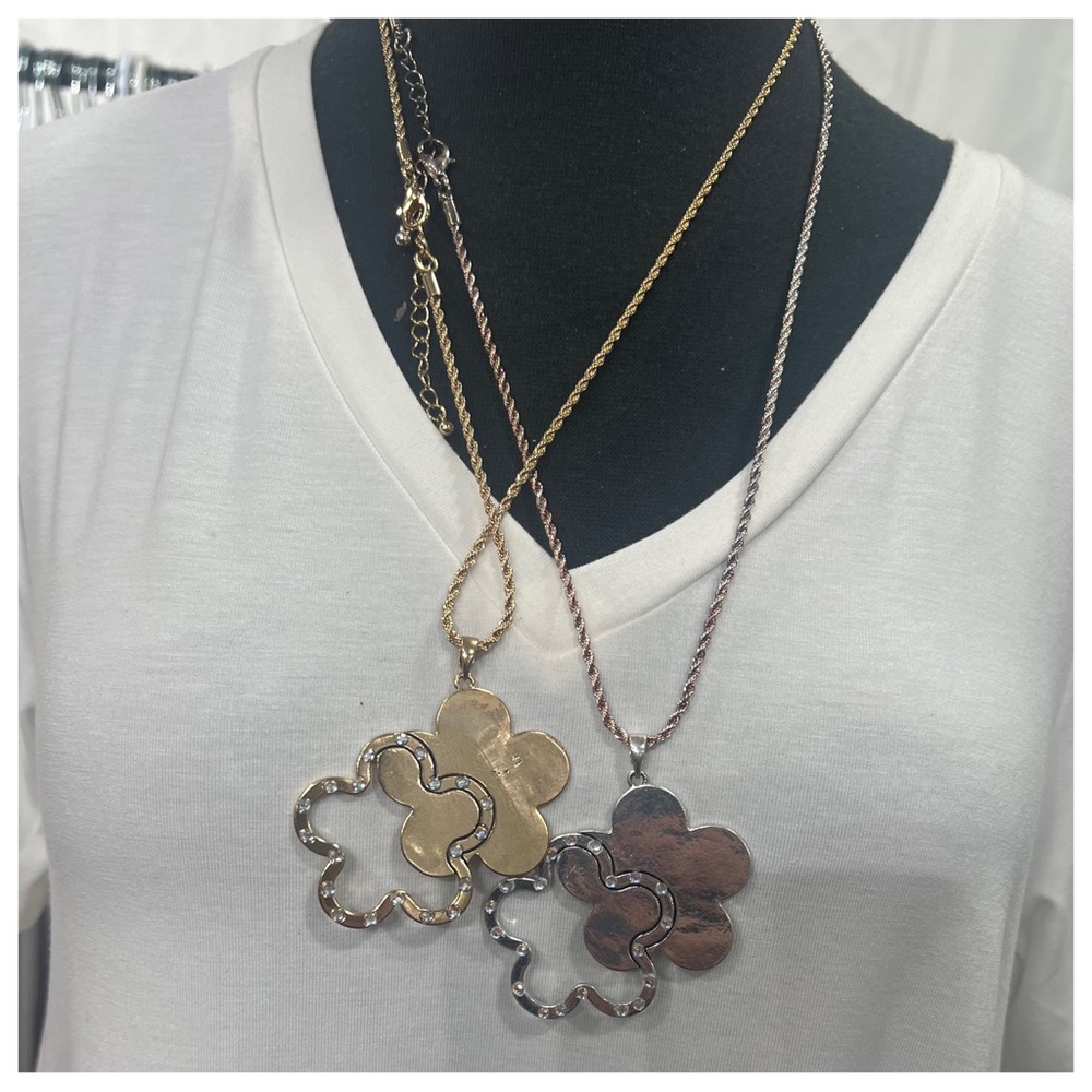 Posh Live Listing PARIS Necklace - Picture 3 of 3